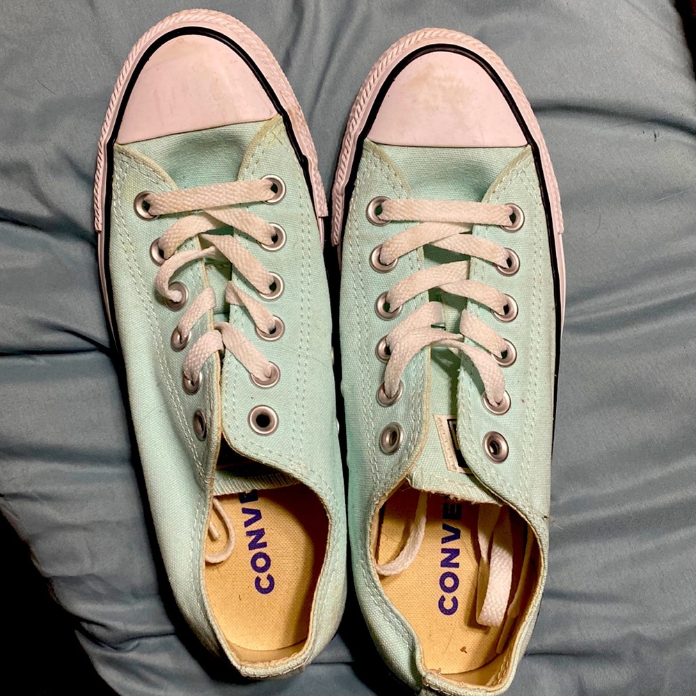 Mint converse